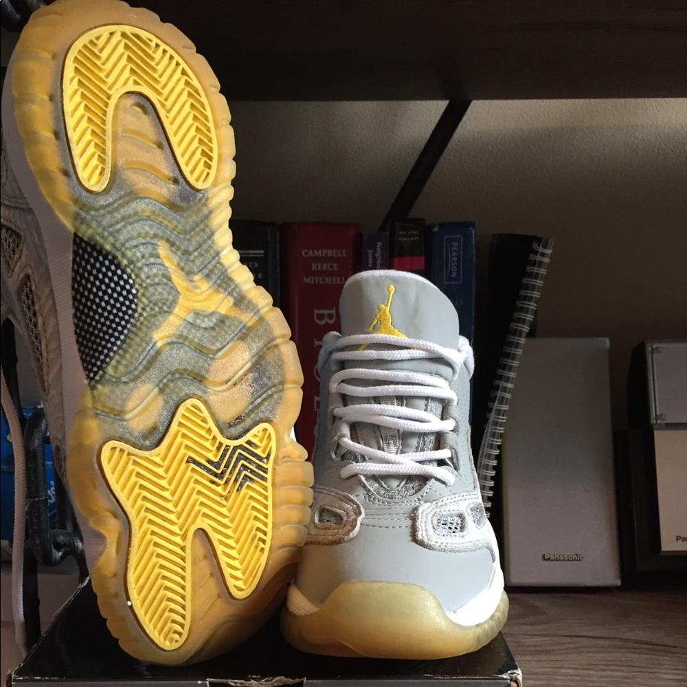 Air Jordan Retro 11 Low Top